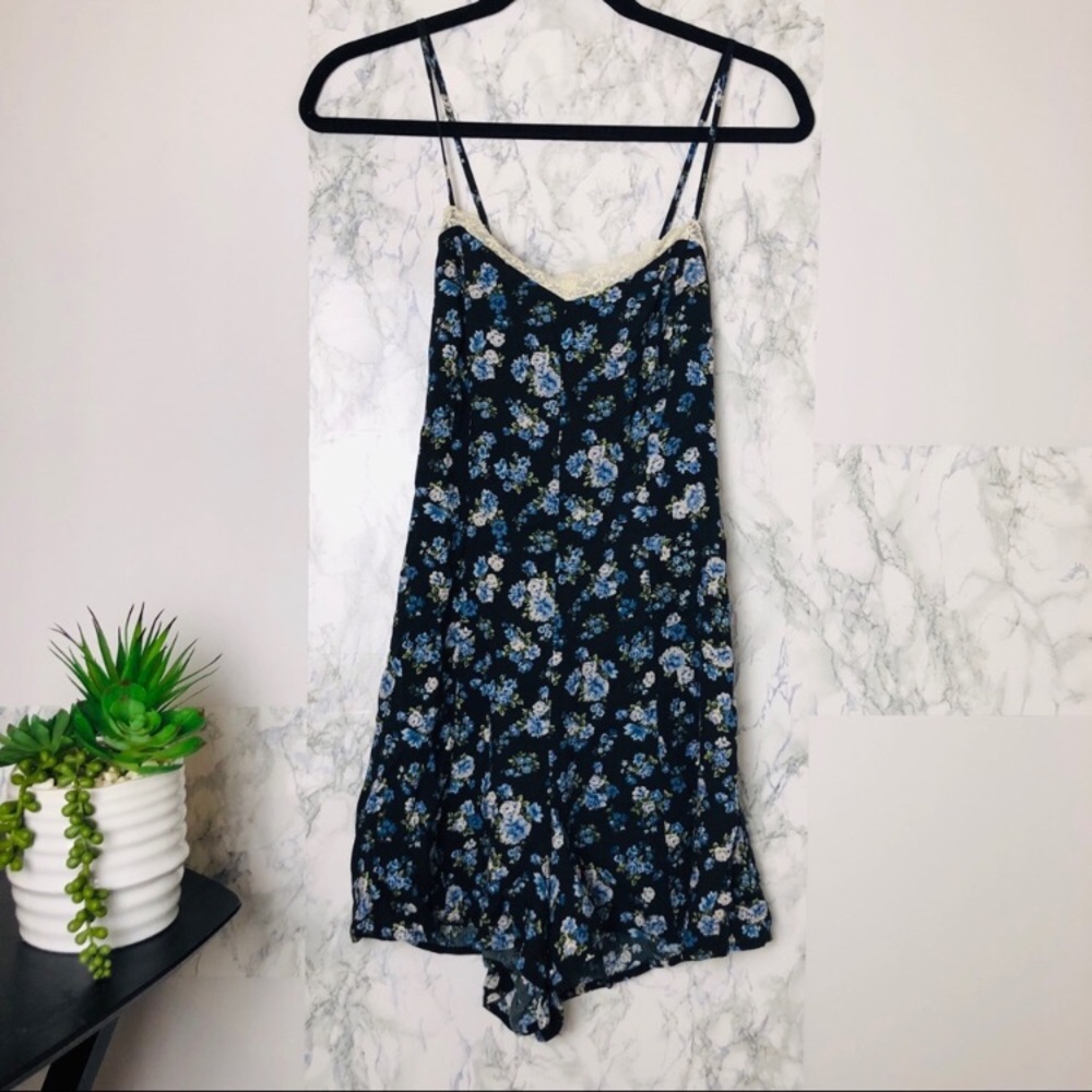 Forever 21 Floral Lace Trim Strappy Romper